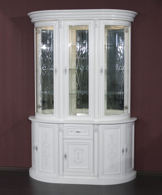 Витрина трехдверная Милан 11-01 фото Витрина трехдверная Милан 11-01. Фото №2